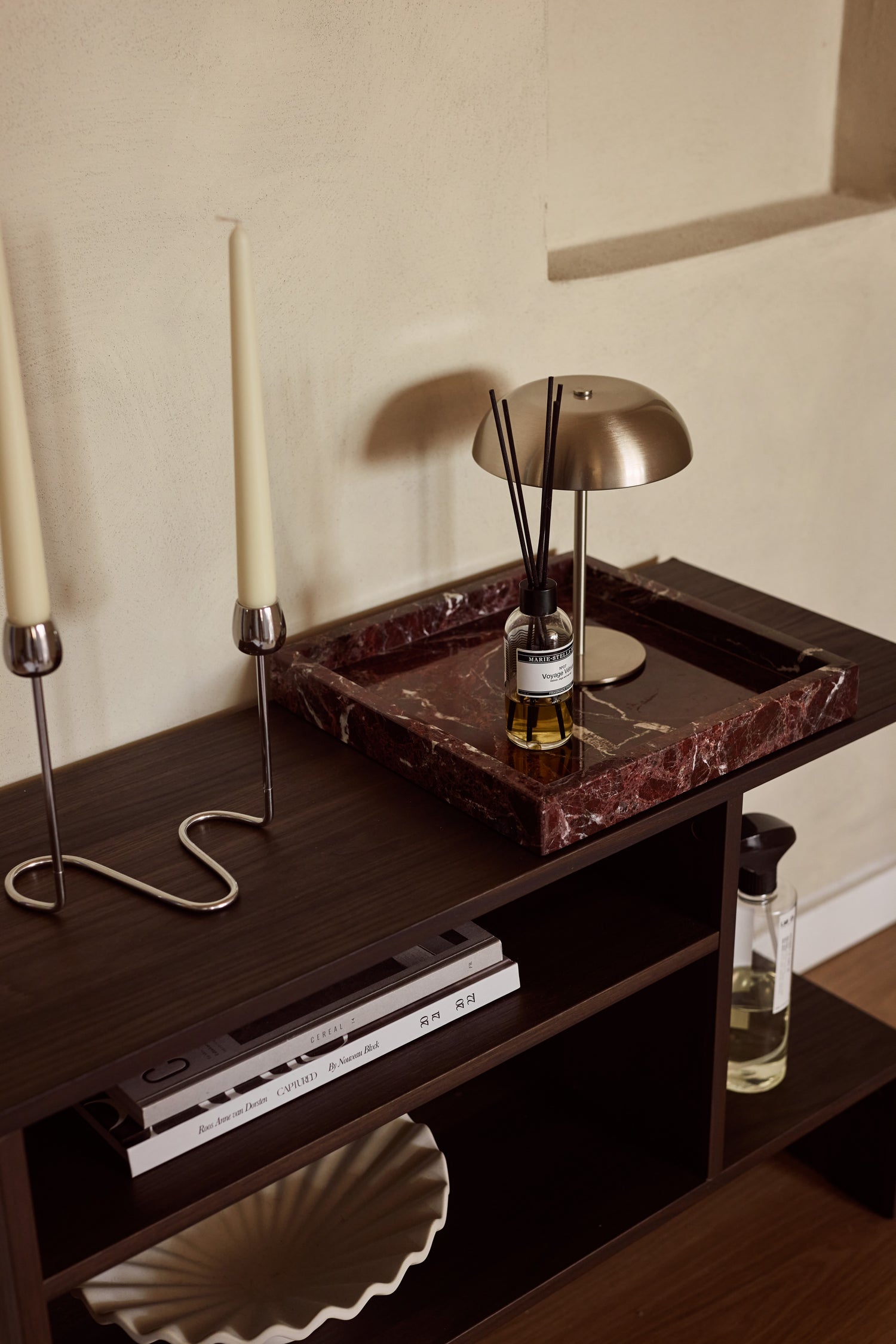 Marmer dienblad met rand 30x30cm rood