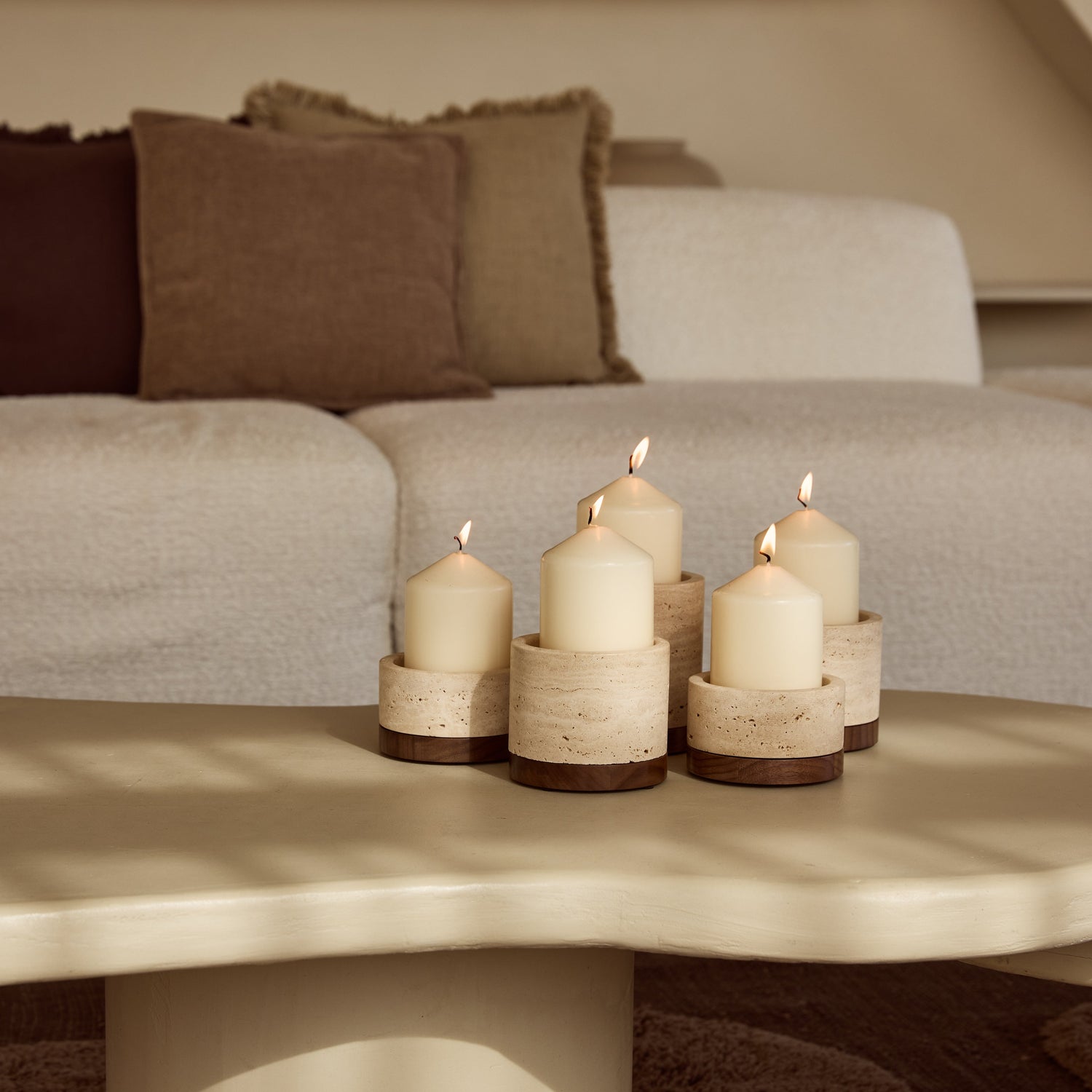 Travertine candle holder L Ø9.5x9cm incl. wooden plate